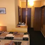 Aura špičák, Některé Se Saunou 4*