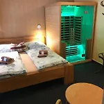 Aura špičák, Některé Se Saunou 4*
