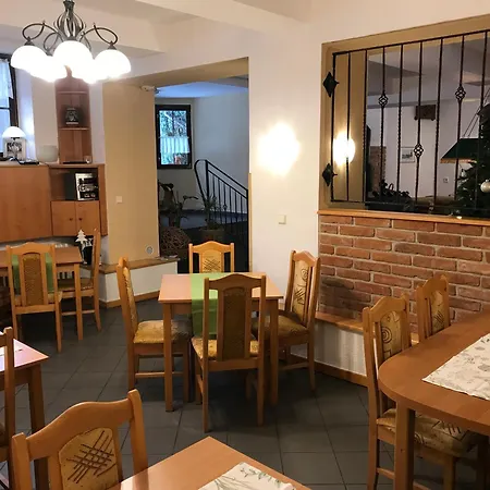 Aura Spicak, Nektere Se Saunou