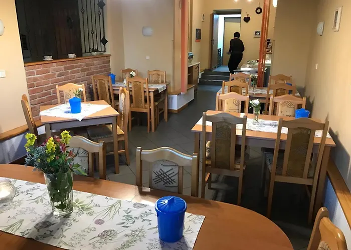 Aura Spicak, Nektere Se Saunou 4*