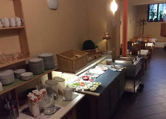 Aura Spicak, Nektere Se Saunou Konukevi 4*